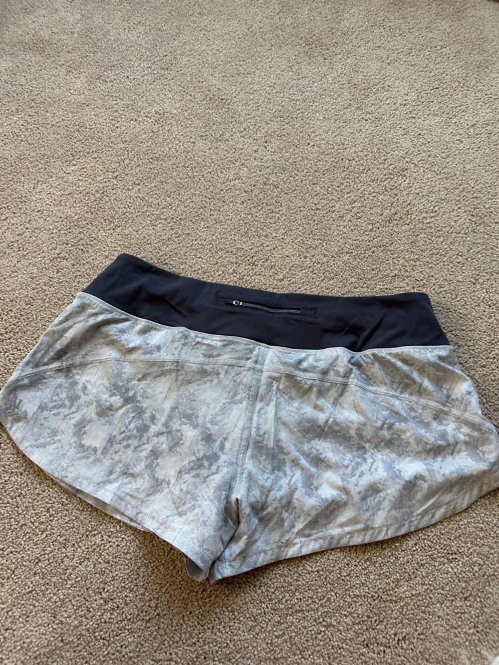 Vuori running shorts - Picture 5 of 7